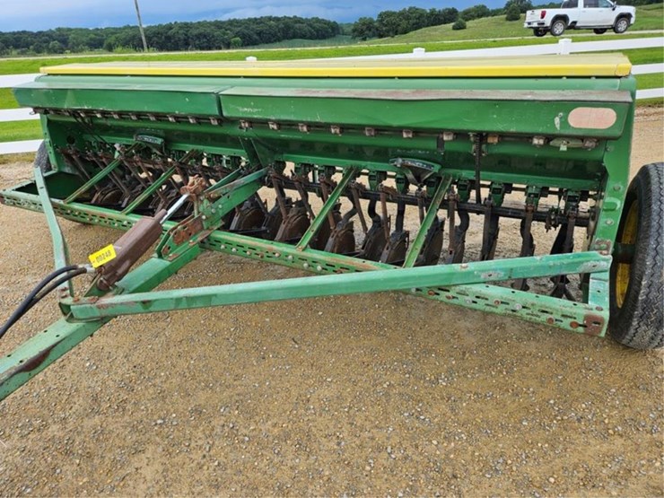john-deere-8300-image-11