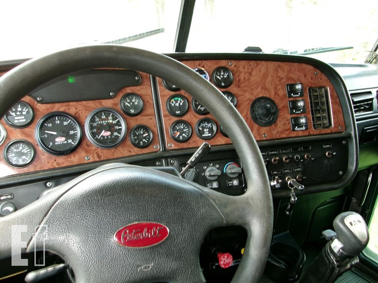 2005-peterbilt-379-image-19