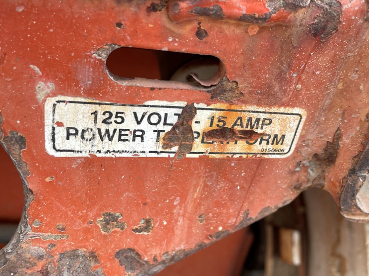 #1017-•-scissor-lift-image-14