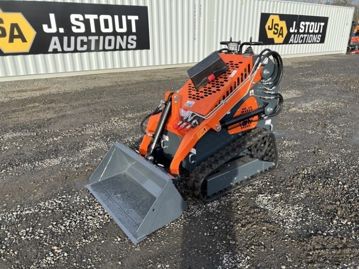 2025-agt-ysrt14-mini-compact-track-loader-image-1