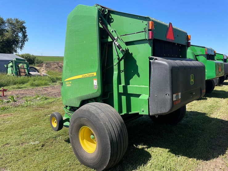 2019-john-deere-560m-image-4