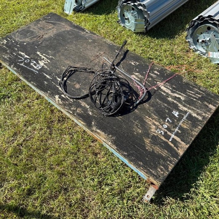 ELECTRONIC SCALES (30"X6')