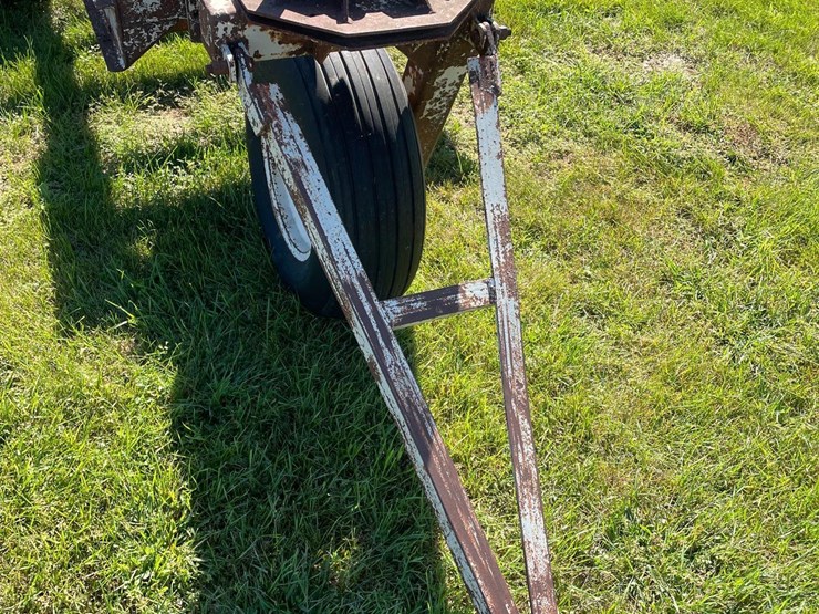 3-wheeled-10ft-long-running-gear-image-3