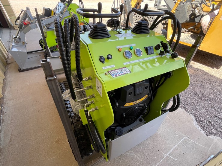 #4601-•-landhero-mini-skid-steer-loader-image-8