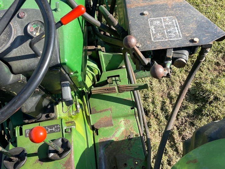 john-deere-2040-image-26