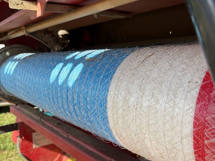 2015-new-holland-roll-belt-560-image-54