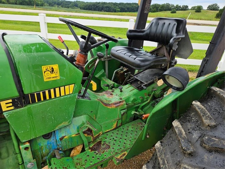 john-deere-2155-image-33