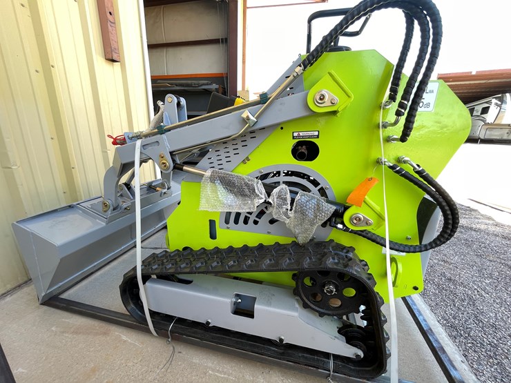 #4602-•-landhero-mini-skid-steer-loader-image-25