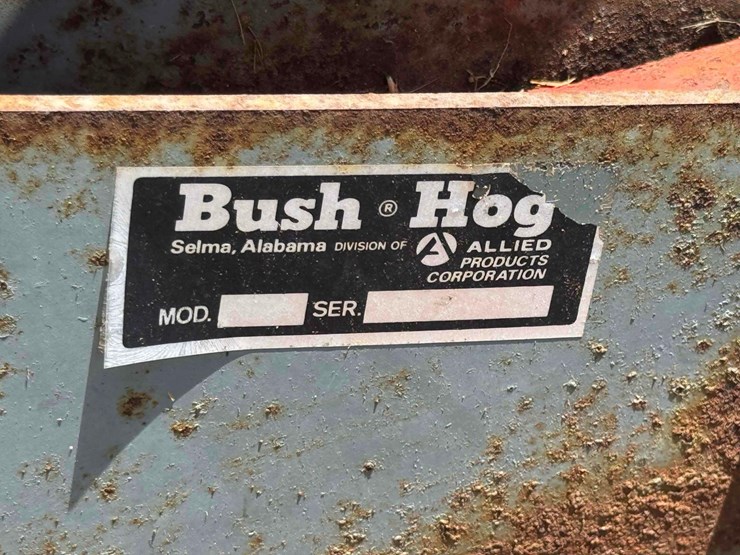 6-foot-bush-hog,-three-point-hitch-image-6