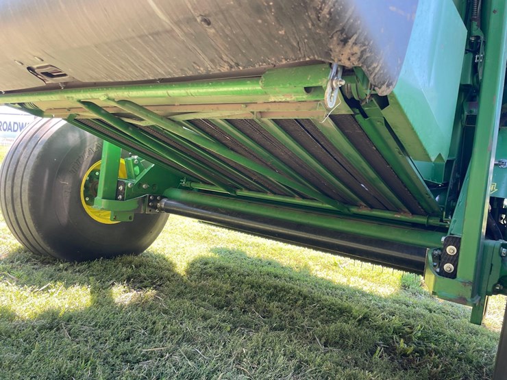 2019-john-deere-560m-image-8