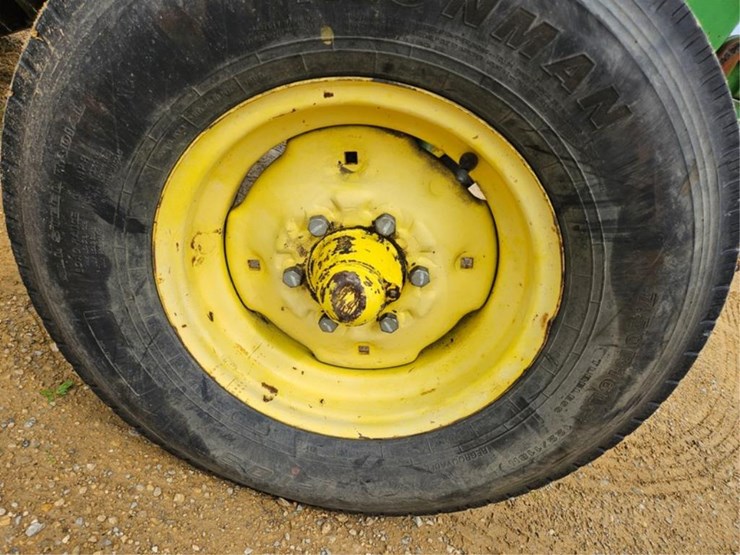 john-deere-2155-image-41