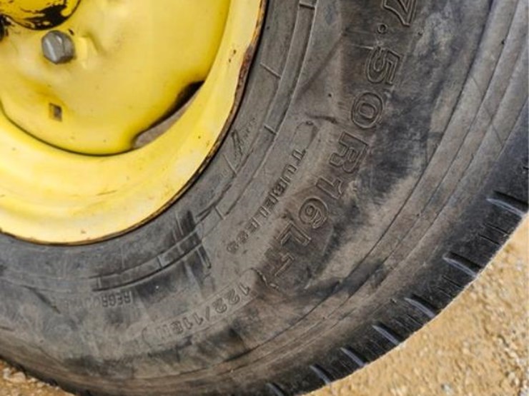 john-deere-2155-image-43