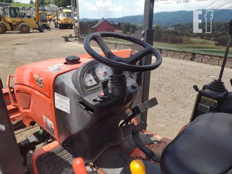 16-kubota-b26tlb-tractor-8242-image-13