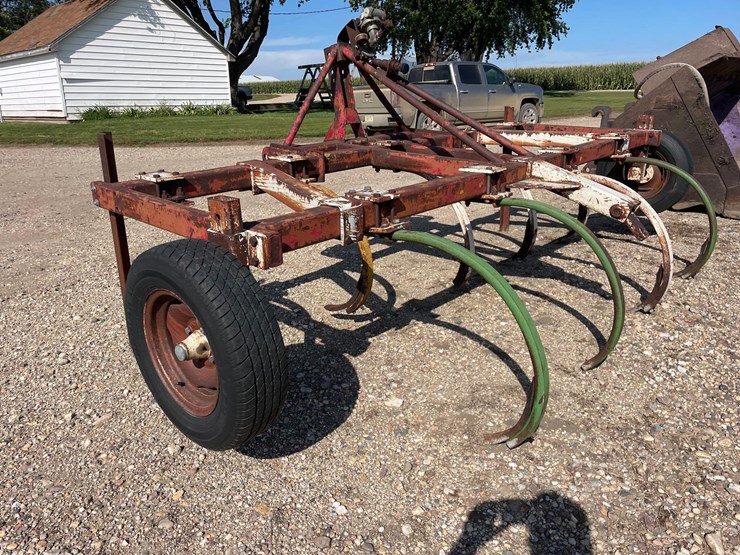 12ft-chisel-plow-image-3