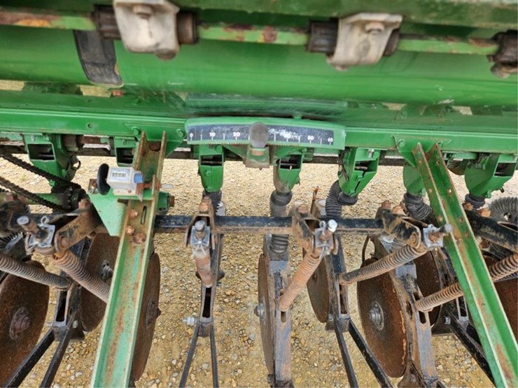 john-deere-8300-image-13