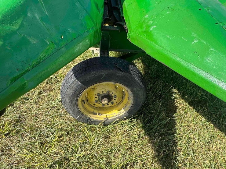 jd-6-row-corn-head-&-cart-image-11