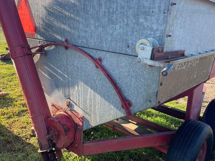 snowco-2-ton-auger-wagon-image-10
