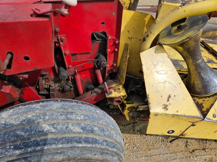 new-holland-770-image-32