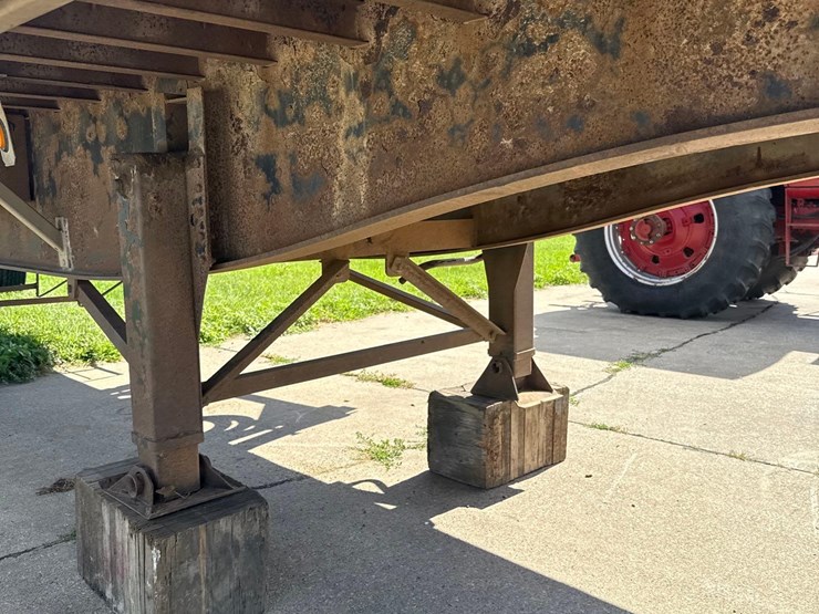 2000-utility-97-1/2-inch-x-48ft-spread-axle-flatbed-semi-trailer-image-4