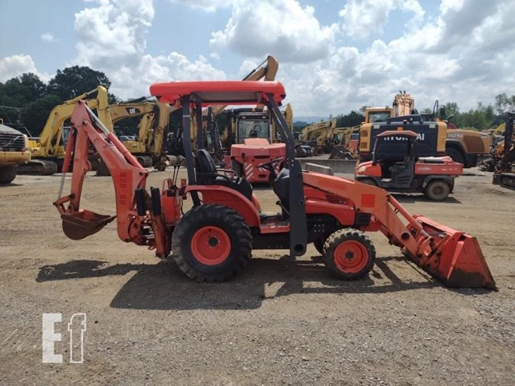 16-kubota-b26tlb-tractor-8242-image-3