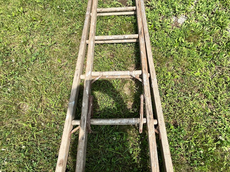 #5503-•-wooden-extension-ladder-image-6