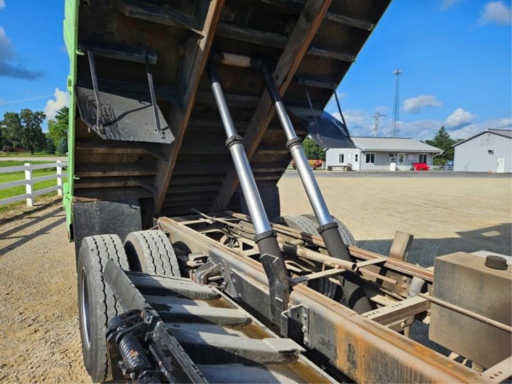 #384-•-1995-ih-4900-crew-cab-dump-truck-image-20