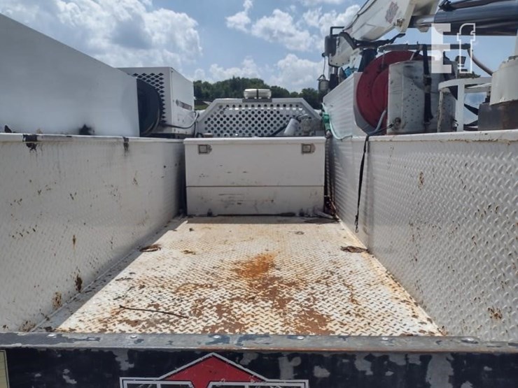 2018-ford-f550-image-30