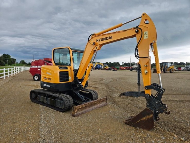#382-•-2017-hyundia-rolex-60cr-9a-excavator-image-7