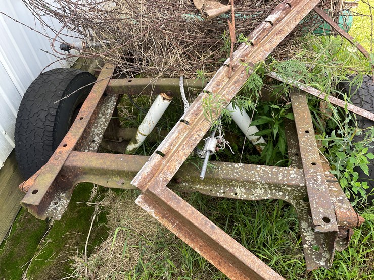 #5497-•-scrap-iron-pile-image-13