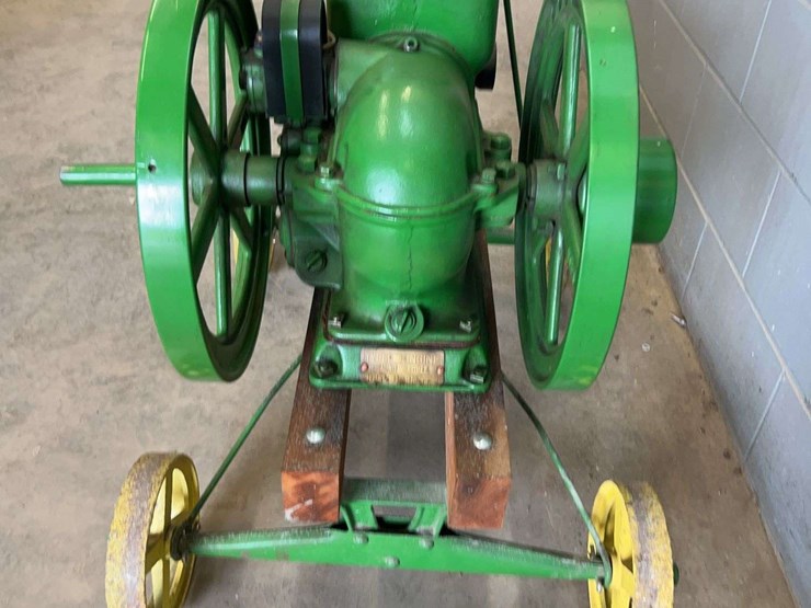 john-deere-e-1-1/2hp-engine-image-3