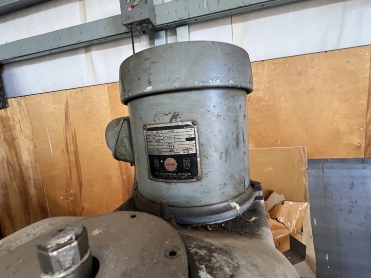 bridgeport-vertical-milling-machine-image-8