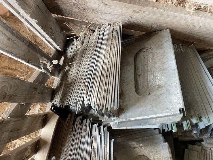 #5556-•-wood-crate-full-of-metal-hang-on-gutters-image-2
