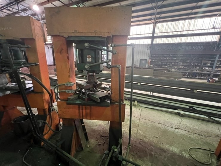 hydraulic-double-end-punch-machine-image-5