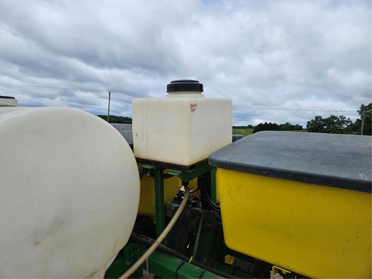 john-deere-7200-image-17