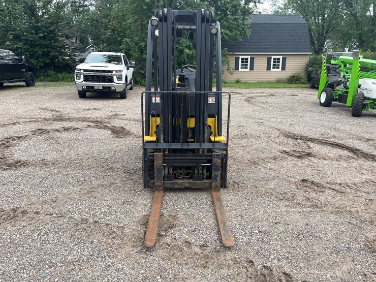 #140-•-2016-yale-glp040-lp-gas-4,000-lb-forklift-image-2