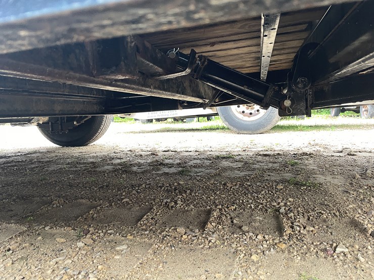 #164-•-2023-pj-tilt-top-16'-utility-trailer-(has-wi-title)-image-22