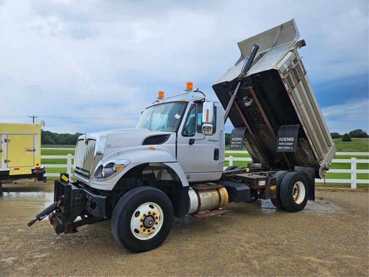 #318-•-2013-ih-7000-work-star-dump-truck-image-17