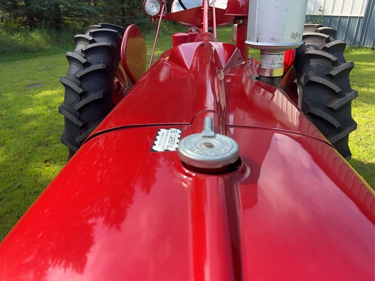 farmall-super-h-distillate-image-12