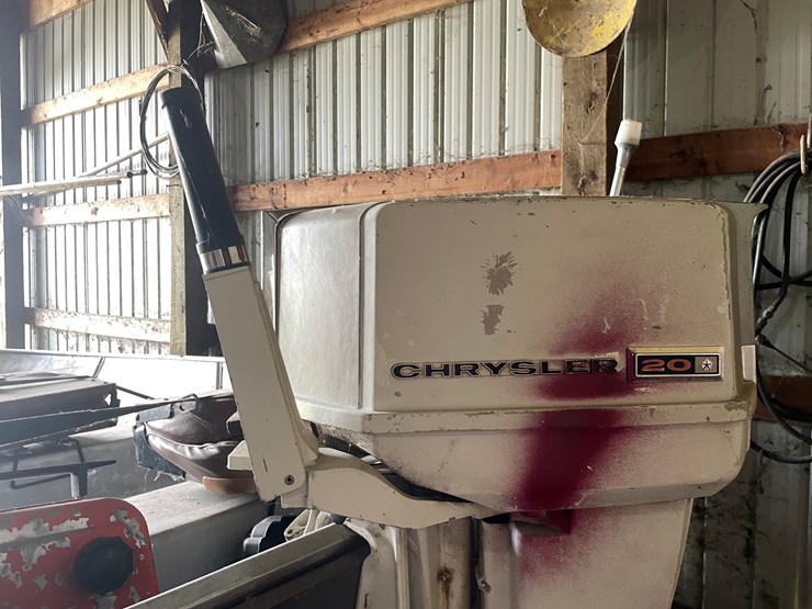 #5492-•-14'-alumacraft-boat-with-chrysler-20hp-outboard-motor-image-8