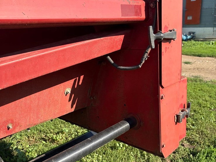 12-row-30”-corn-head-(-ih-1000-series-frame)-image-27