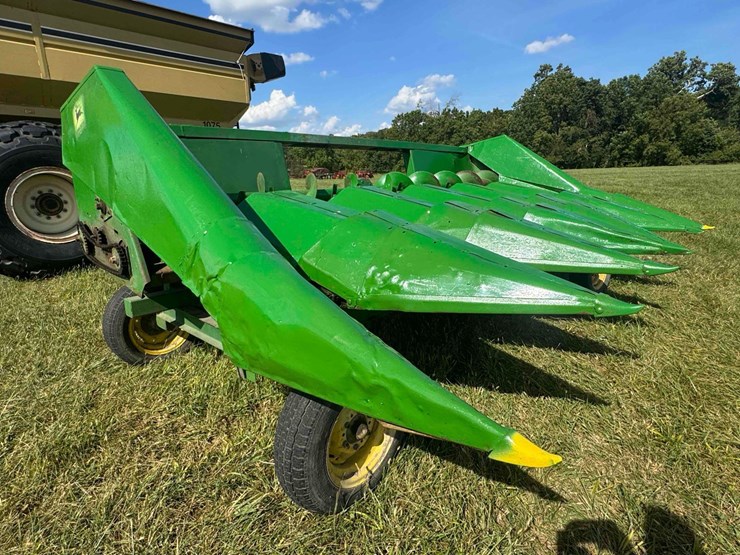 jd-6-row-corn-head-&-cart-image-5