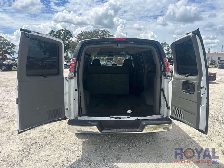 2008-chevrolet-express-passenger-van-image-19
