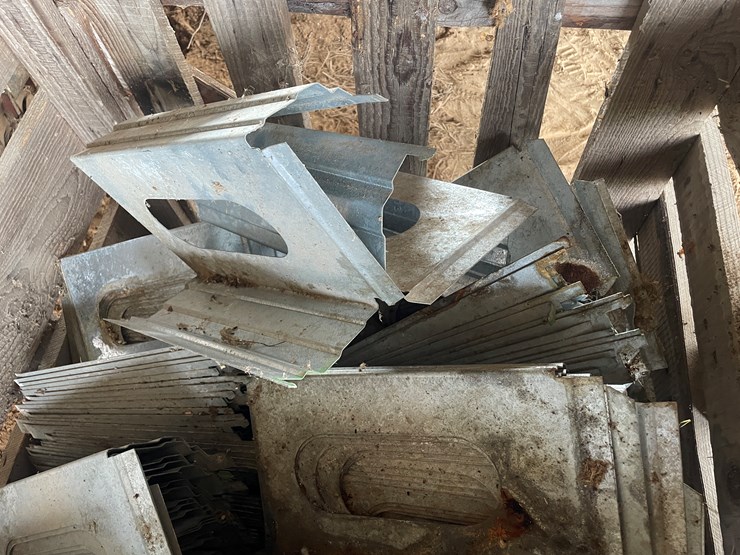 #5556-•-wood-crate-full-of-metal-hang-on-gutters-image-6