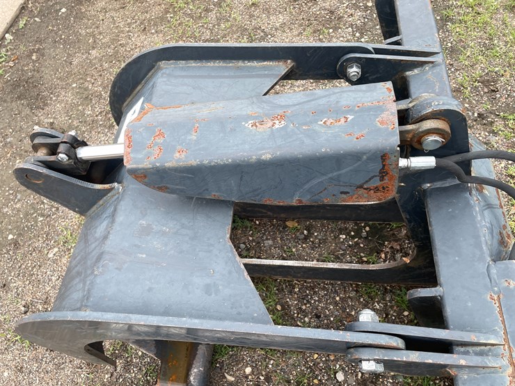 #186-•-stout-skid-steer-mount-84"-grapple-bucket-image-9