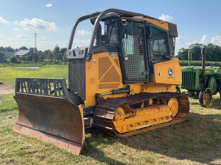 2017-deere-450k-lgp-image-2