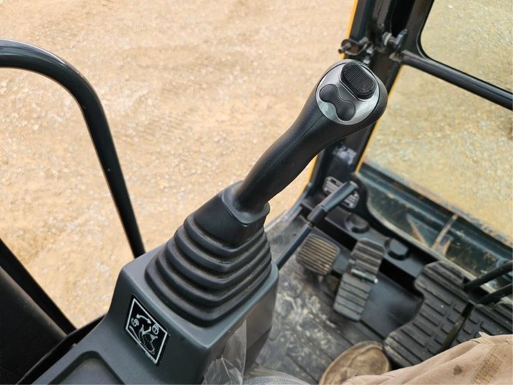#382-•-2017-hyundia-rolex-60cr-9a-excavator-image-38