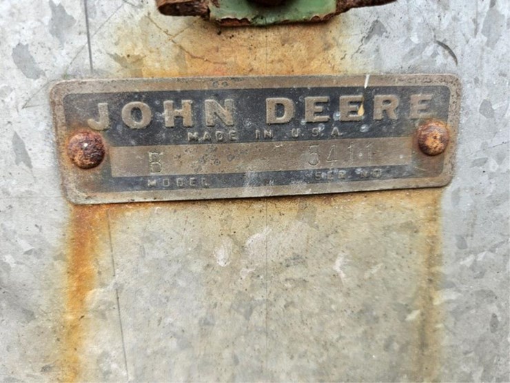 john-deere-11-image-31