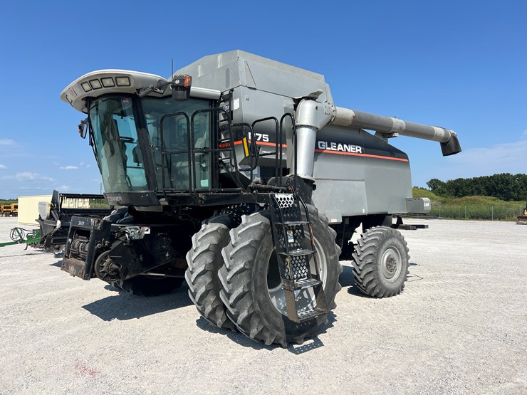 2005-gleaner-r75-image-1