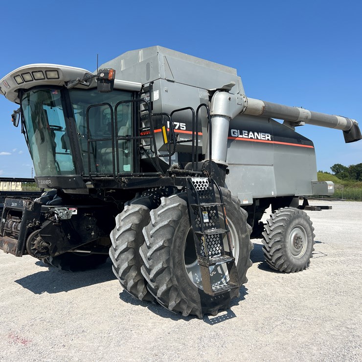 2005 GLEANER R75