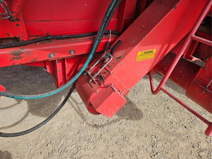 massey-ferguson-8570-image-22